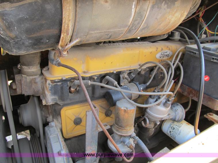 image for item 8963 Wiggins forklift