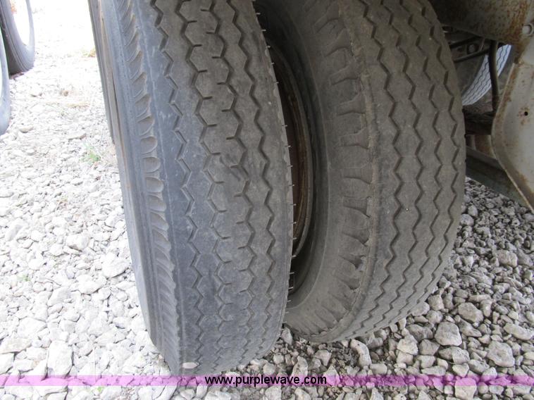 image for item 8970 Strick 45' dry van trailer