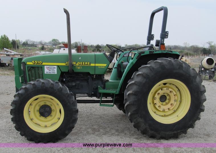 image for item 8977 1998 John Deere 5510 tractor