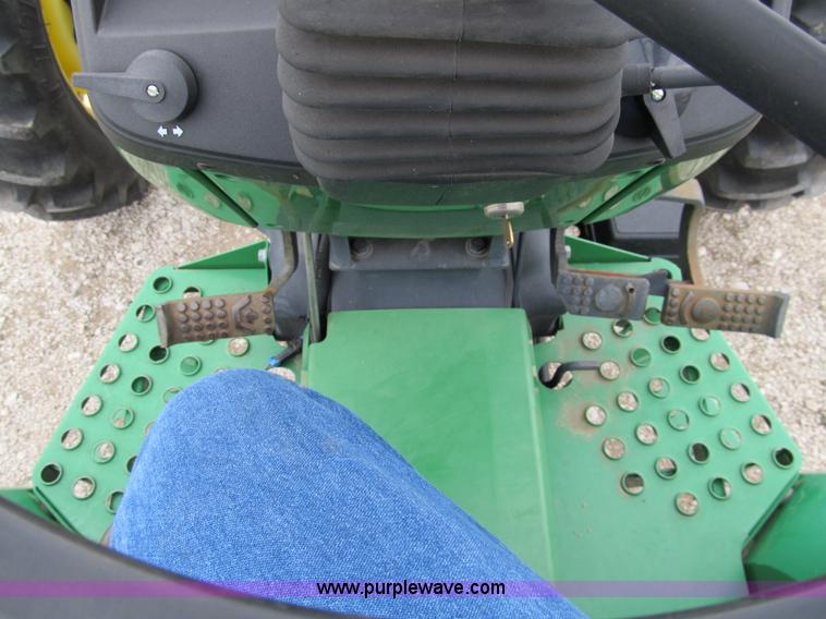 image for item 8977 1998 John Deere 5510 tractor