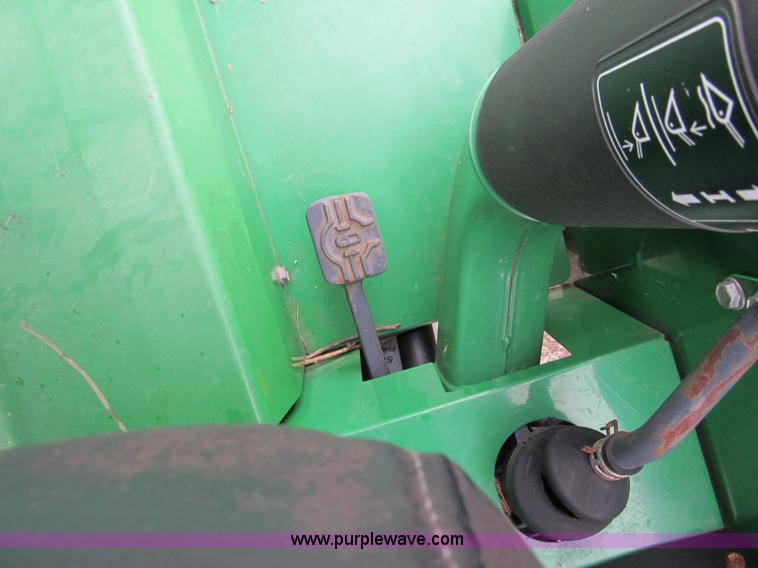 image for item 8977 1998 John Deere 5510 tractor