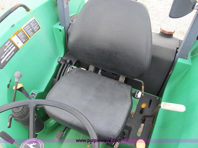 image for item 8977 1998 John Deere 5510 tractor