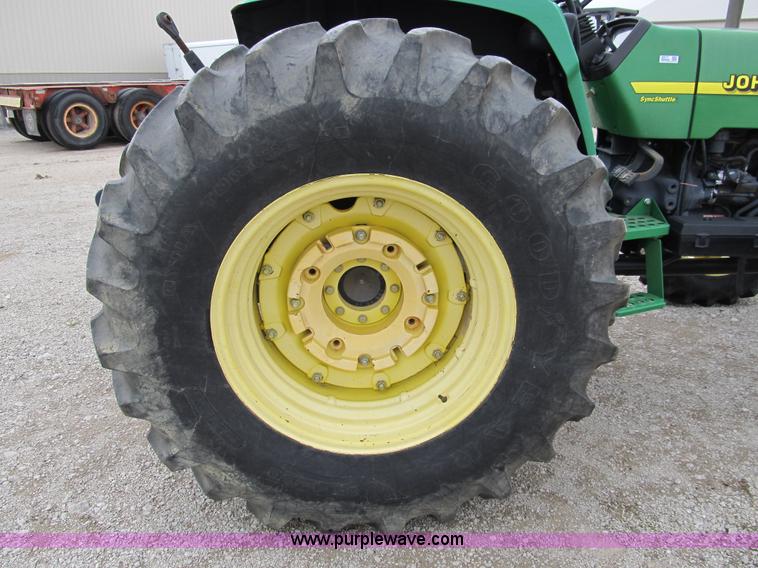 image for item 8977 1998 John Deere 5510 tractor