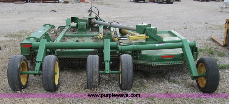 image for item 8978 John Deere 1518 10' rotary mower