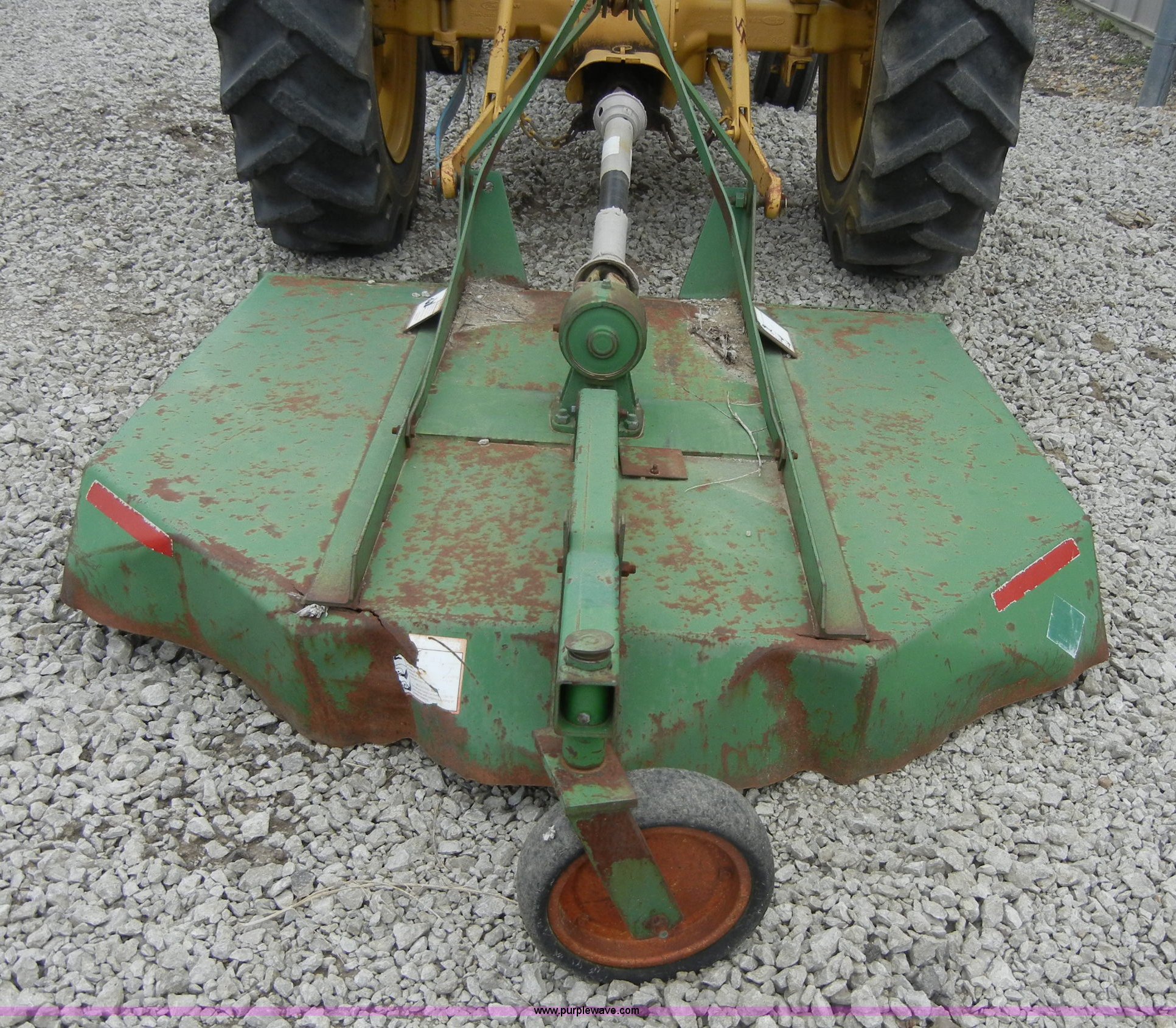 John Deere 503 5' rotary mower in Topeka, KS Item 2395 sold Purple Wave