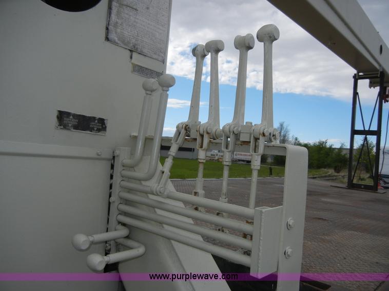 image for item 2218 1974 Ford 900 truck with crane