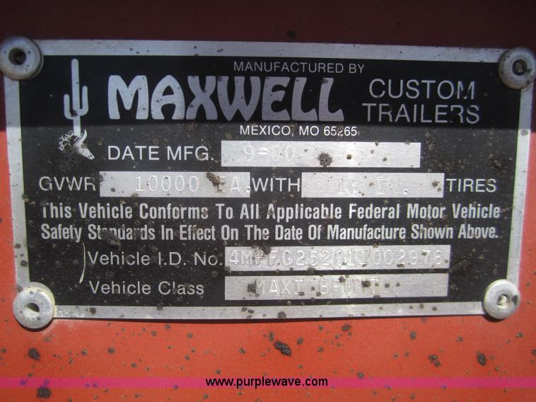 image for item 3081 2001 Maxwell goose neck trailer