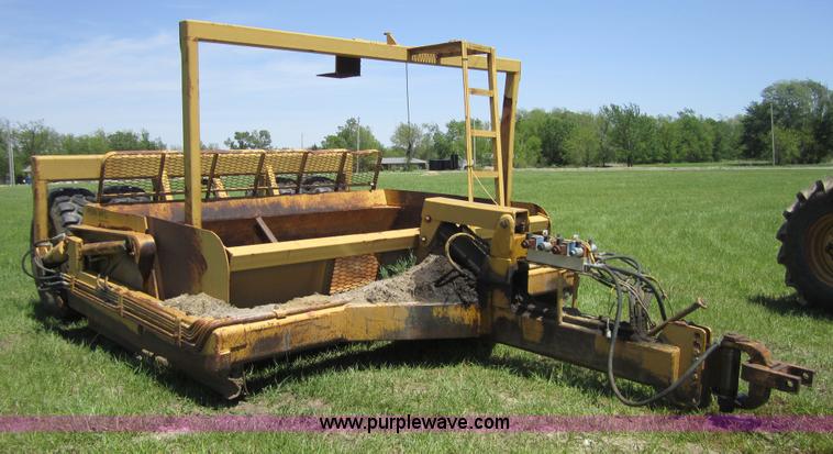 image for item 3859 Penn pull scraper