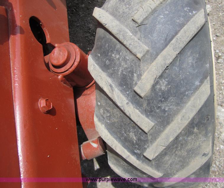 image for item 3861 Ditch Witch V252 cable plow