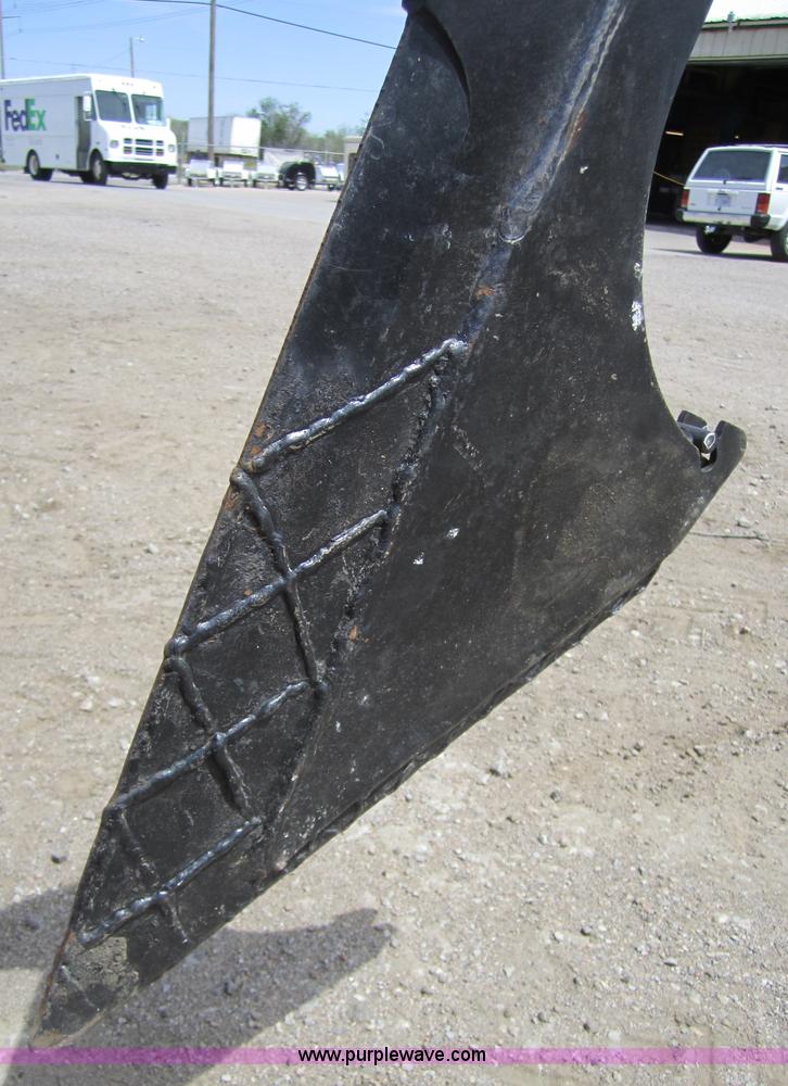 image for item 3861 Ditch Witch V252 cable plow