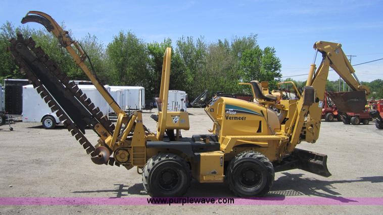 image for item 3864 2006 Vermeer RT650 trencher