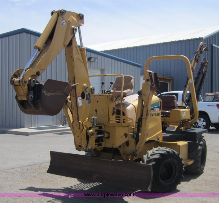 image for item 3864 2006 Vermeer RT650 trencher