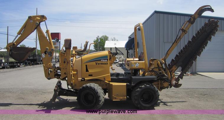 image for item 3864 2006 Vermeer RT650 trencher