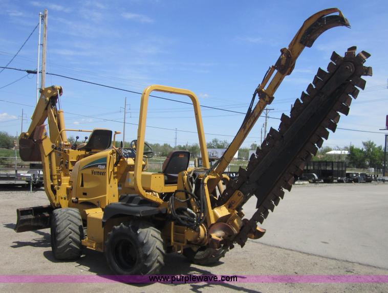 image for item 3864 2006 Vermeer RT650 trencher