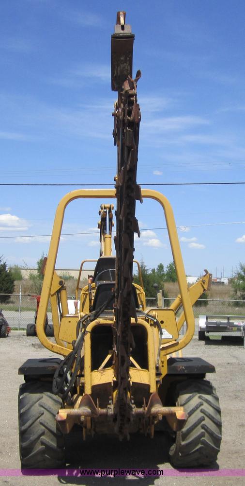 image for item 3864 2006 Vermeer RT650 trencher