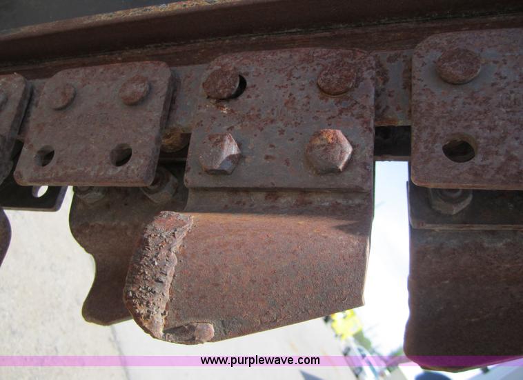 image for item 3864 2006 Vermeer RT650 trencher