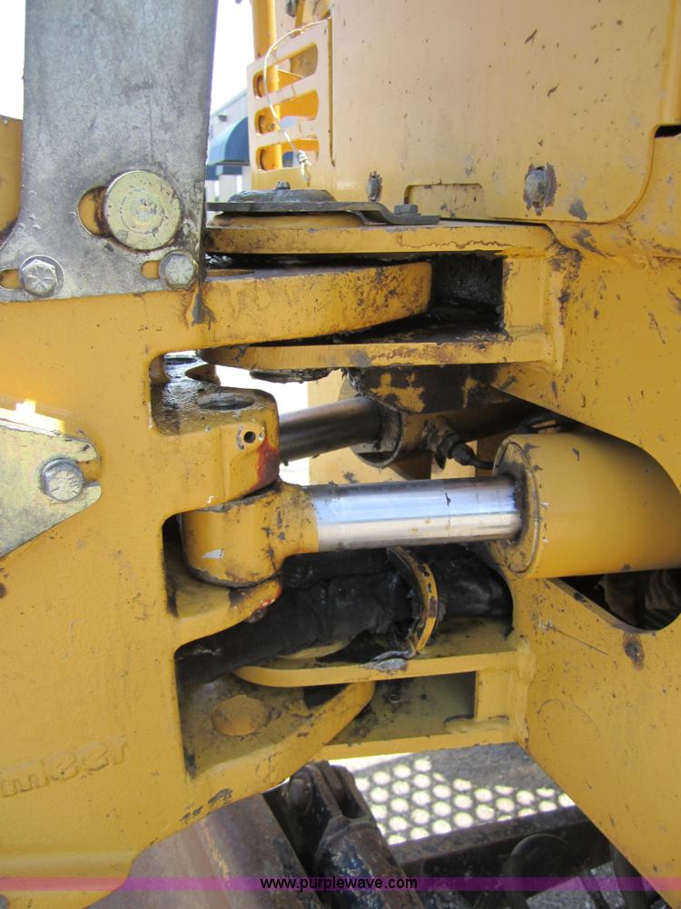 image for item 3864 2006 Vermeer RT650 trencher