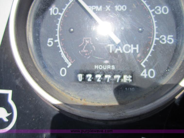 image for item 3864 2006 Vermeer RT650 trencher