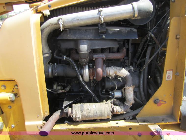 image for item 3864 2006 Vermeer RT650 trencher