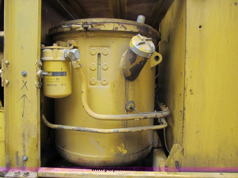 image for item 4103 1989 Caterpillar 215 excavator