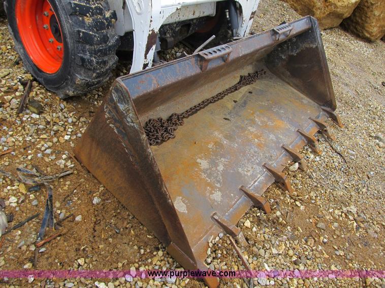 image for item 4104 2002 Bobcat 773 skid steer