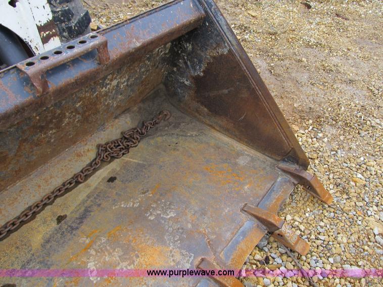 image for item 4104 2002 Bobcat 773 skid steer