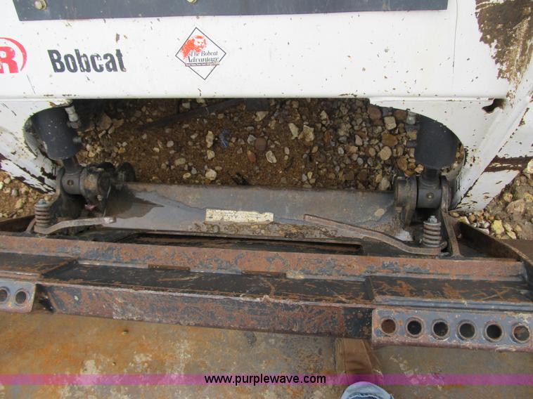image for item 4104 2002 Bobcat 773 skid steer