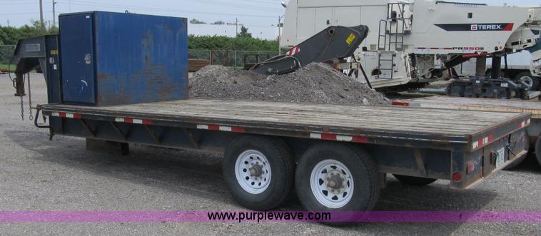 image for item 4147 1999 Trailerman ZT flatbed goose neck trailer