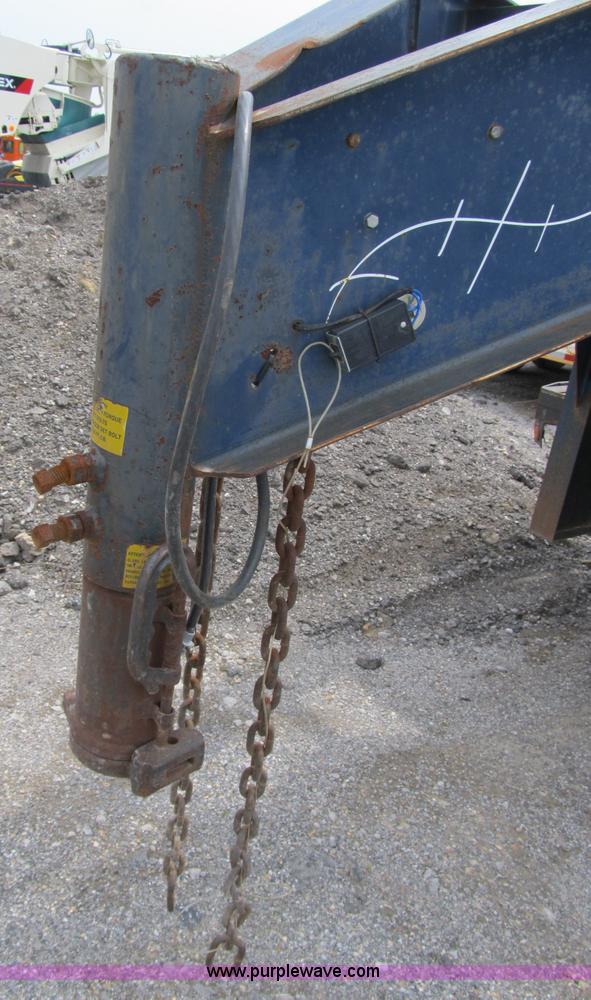 image for item 4147 1999 Trailerman ZT flatbed goose neck trailer