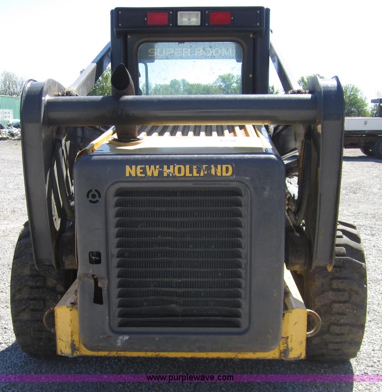 image for item 4386 2007 New Holland L190 skid steer super boom