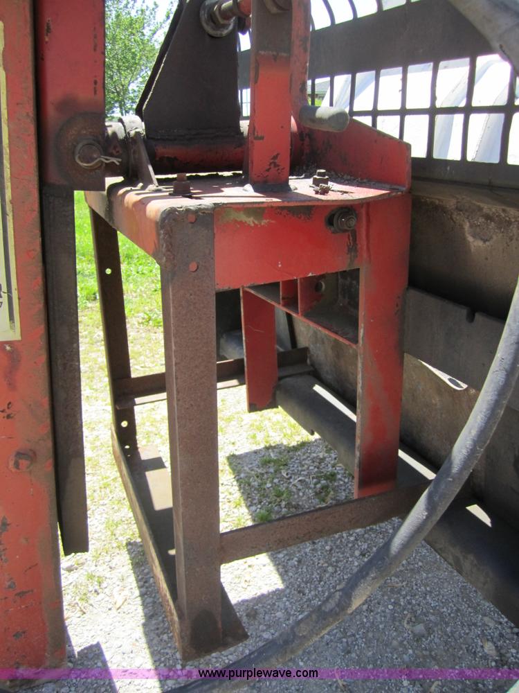 Shaver HD8 hydraulic post driver in Cherryvale, KS Item 4389 sold