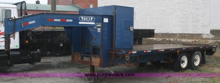 image for item 4710 2001 R & W 18' goose neck trailer