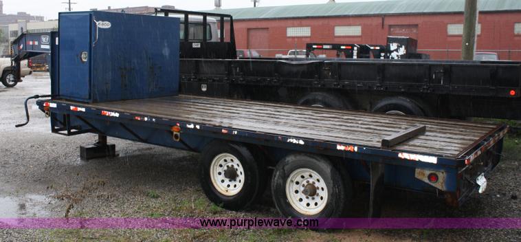image for item 4710 2001 R & W 18' goose neck trailer