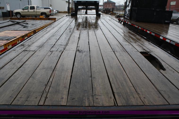 image for item 4711 2002 Blue Diamond 24' goose neck trailer