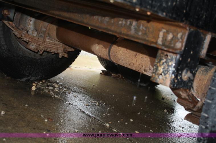 image for item 4711 2002 Blue Diamond 24' goose neck trailer