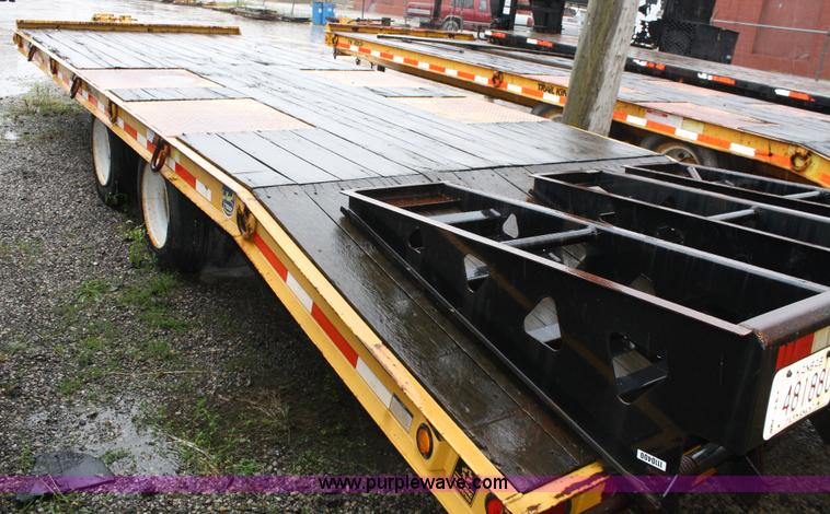 image for item 4712 2001 Trail King TK40 trailer