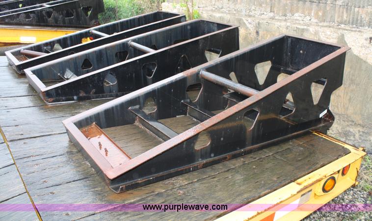 image for item 4712 2001 Trail King TK40 trailer