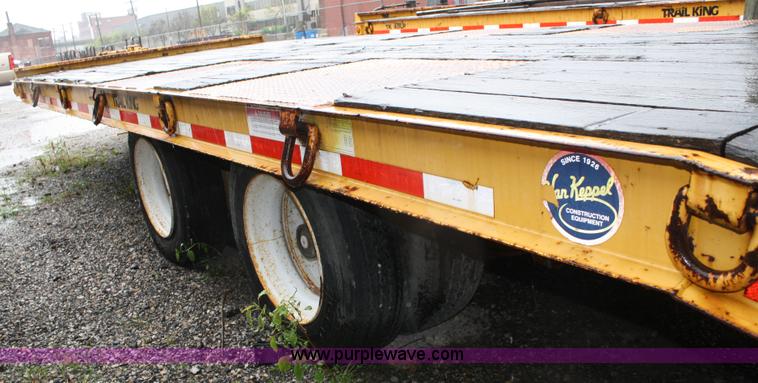 image for item 4712 2001 Trail King TK40 trailer
