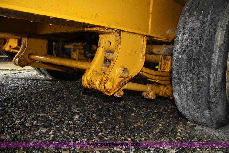 image for item 4712 2001 Trail King TK40 trailer