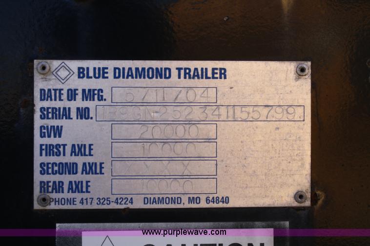 image for item 4723 2004 Blue Diamond goose neck flatbed trailer