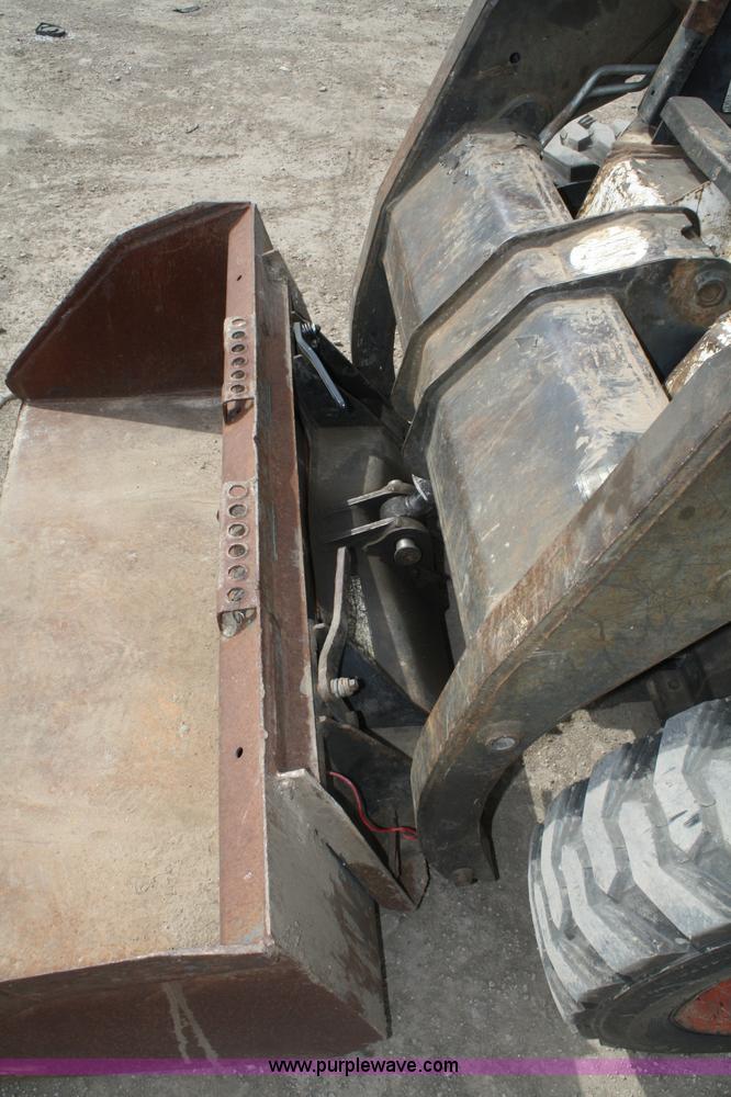 image for item 4773 1992 Bobcat 7753 skid steer