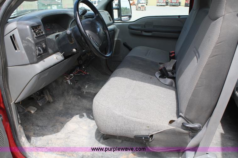 image for item 4776 2004 Ford F250 Super Duty supercab pickup truck