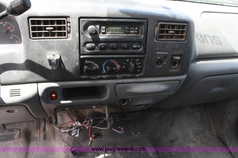 image for item 4776 2004 Ford F250 Super Duty supercab pickup truck