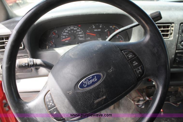 image for item 4776 2004 Ford F250 Super Duty supercab pickup truck