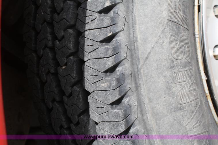 image for item 4776 2004 Ford F250 Super Duty supercab pickup truck