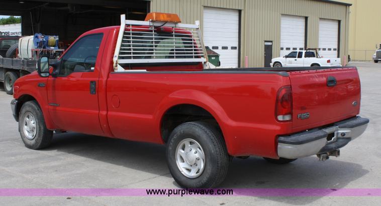 image for item 4777 2002 Ford F250 Super Duty pickup truck