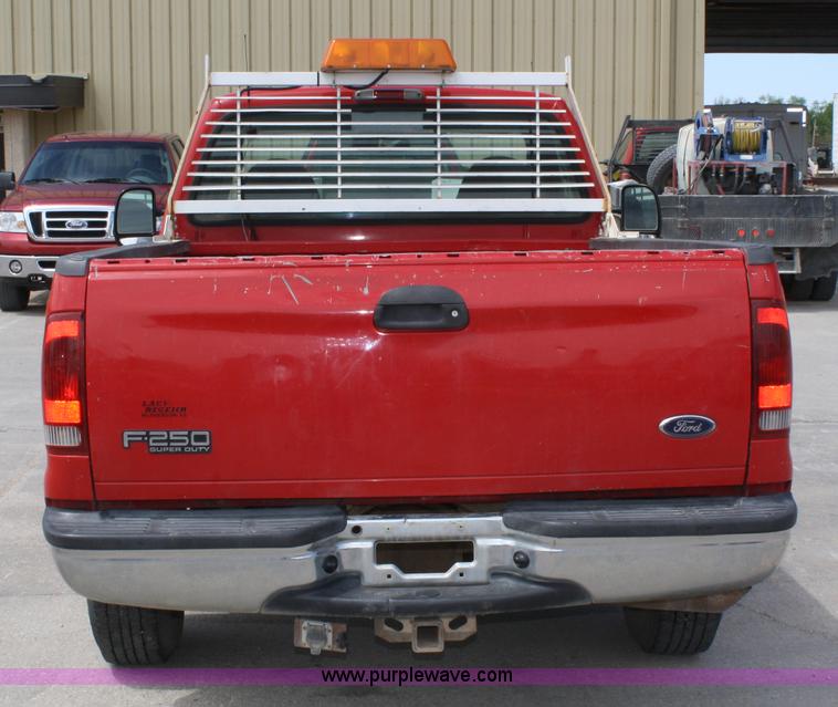image for item 4777 2002 Ford F250 Super Duty pickup truck