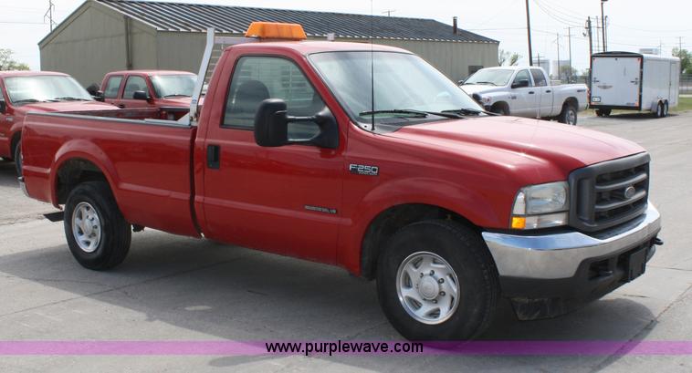 image for item 4777 2002 Ford F250 Super Duty pickup truck
