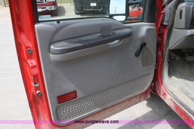 image for item 4777 2002 Ford F250 Super Duty pickup truck