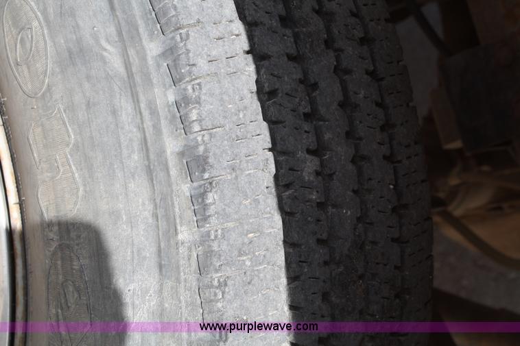 image for item 4777 2002 Ford F250 Super Duty pickup truck